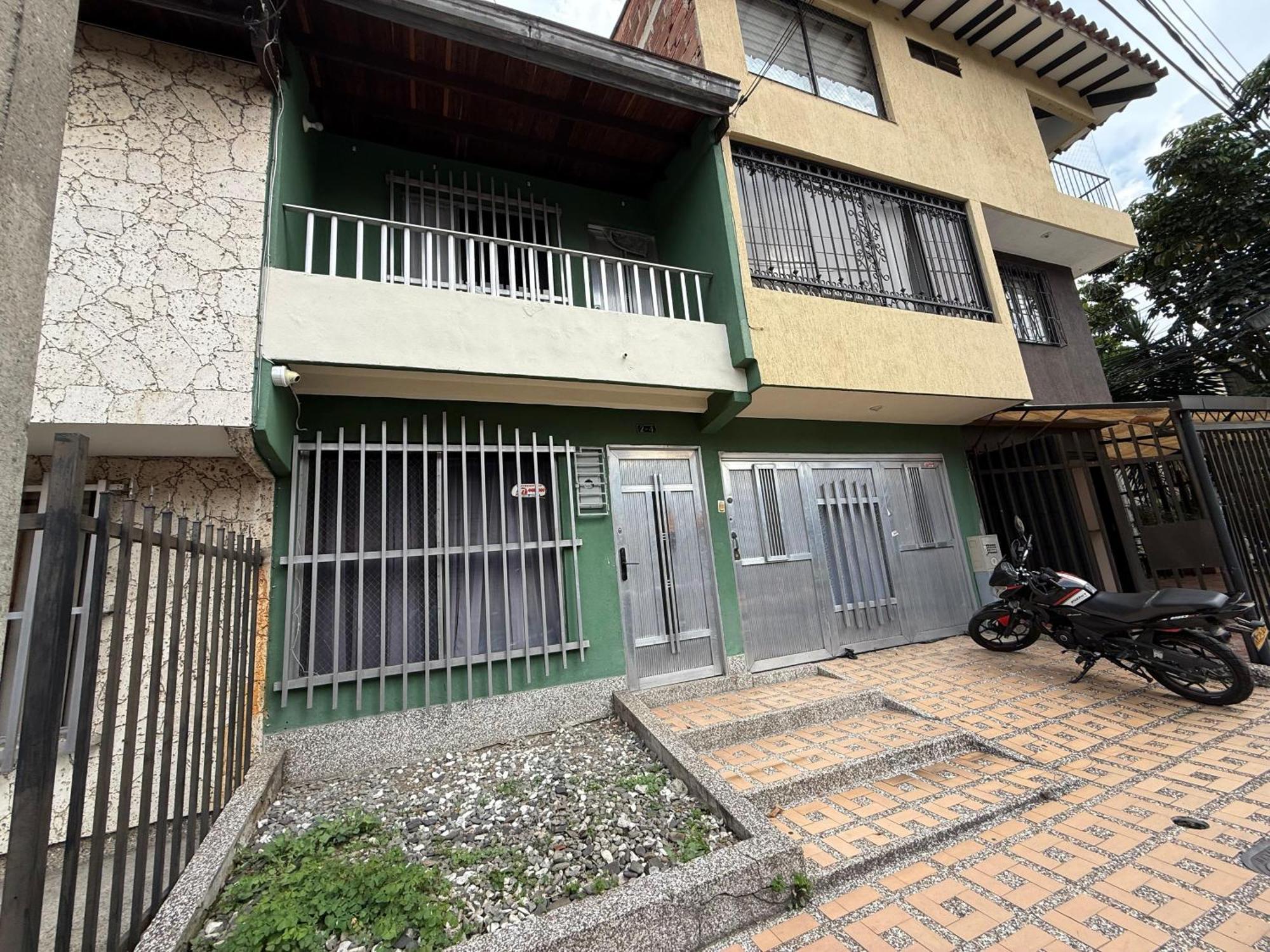 Road Living Home 메딜린 외부 사진